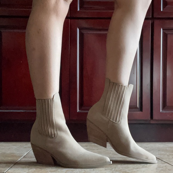 Steve Madden Genuine Leather Point Toe Western Cowboy Heeled Ankle Boot Booties - Picture 17 of 17